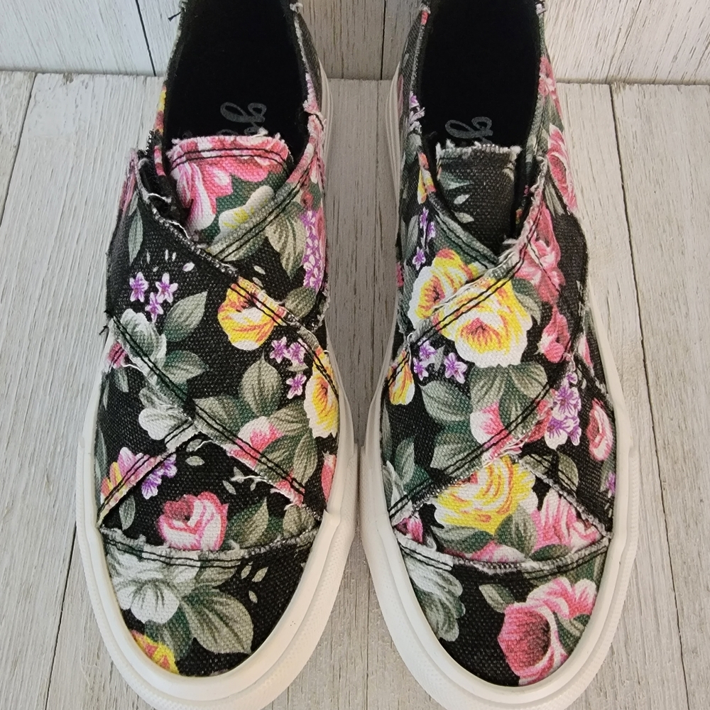 40% OFF SALE- GYPSY JAZZ- INDIGO BLACK FLORAL SLIP ON SNEAKERS - Picture 3 of 5